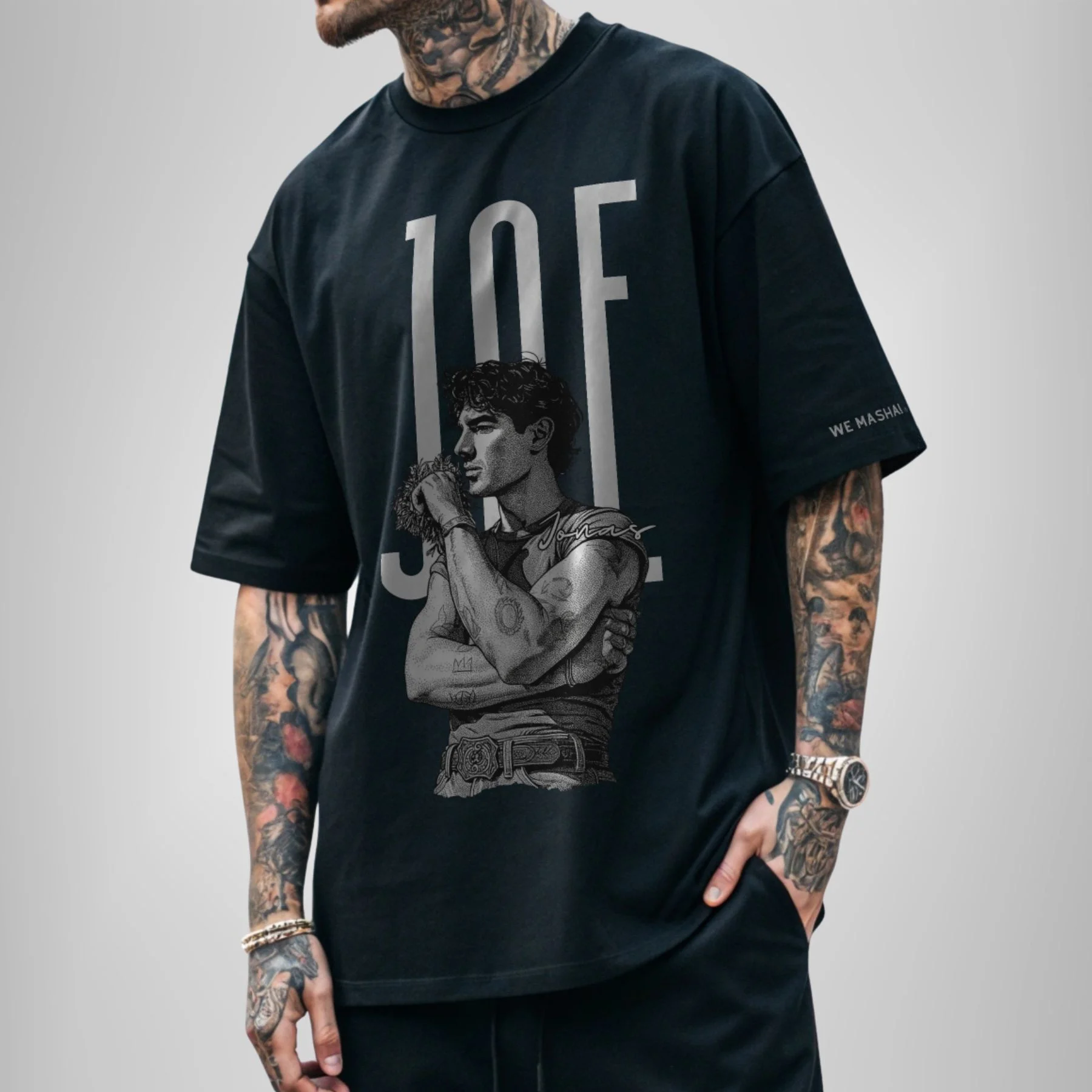 Joe Jonas (M5) hover